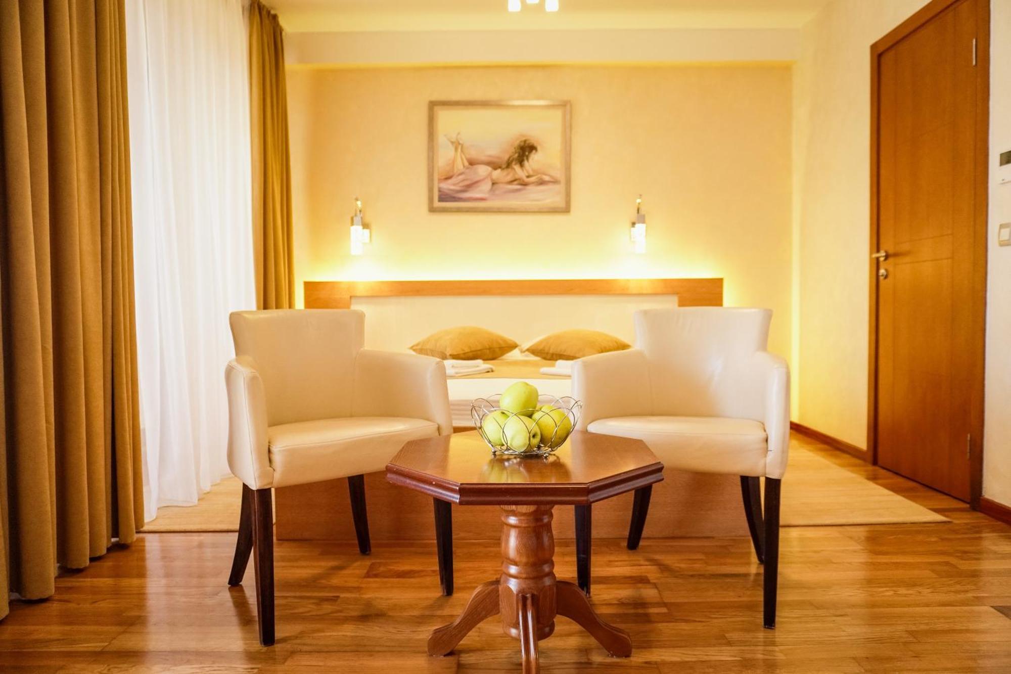 Hotel Bela Roza Биела Екстериор снимка