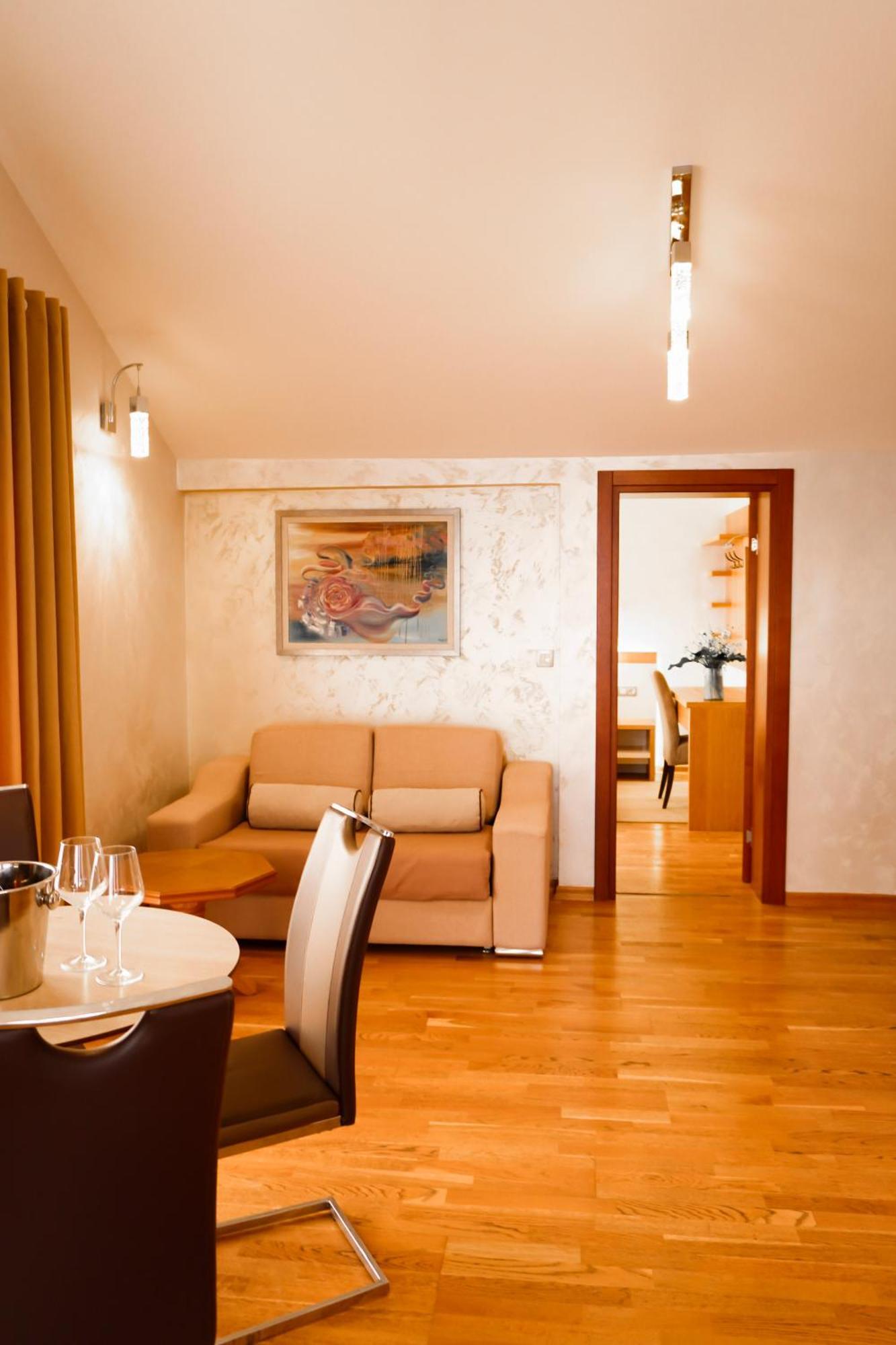 Hotel Bela Roza Биела Екстериор снимка